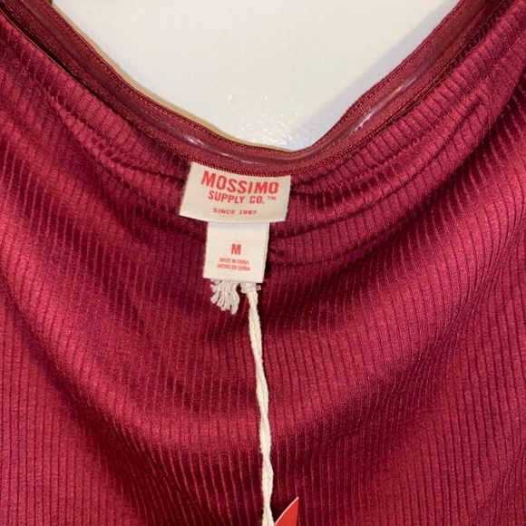 Mossimo size medium NEW crop off shoulder top - Picture 3 of 3